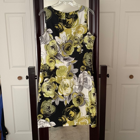 Floral Dress Size 12 - Picture 1 of 3